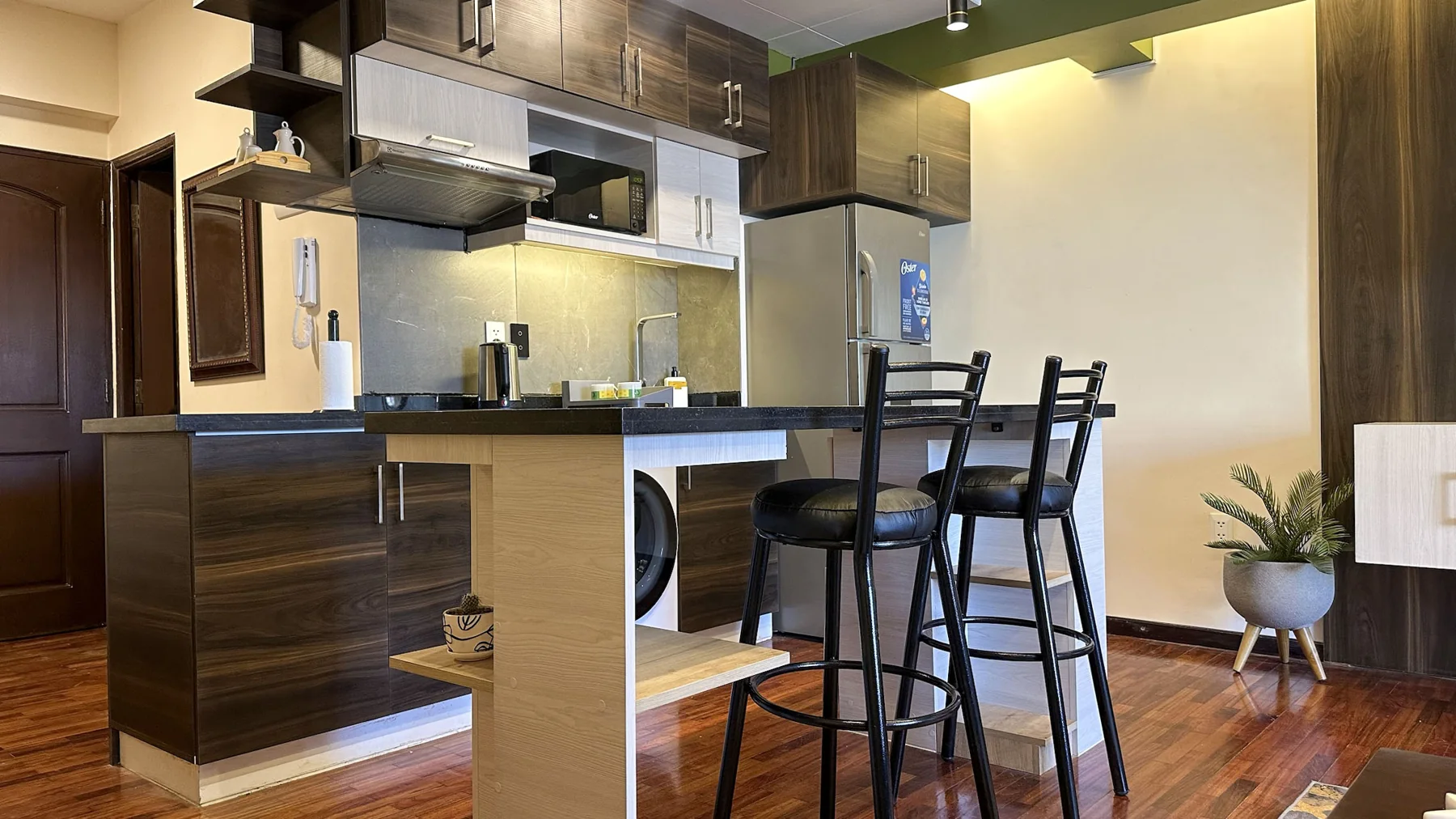 Airbnb · Angélica María, vista 2